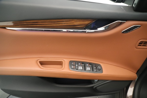 Used 2014 Maserati Quattroporte S Q4 for sale Sold at Maserati of Westport in Westport CT 06880 16