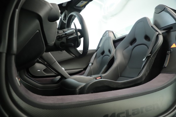 Used 2016 McLaren 675LT Convertible for sale Sold at Maserati of Westport in Westport CT 06880 22