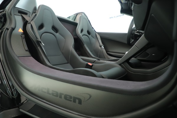 Used 2016 McLaren 675LT Convertible for sale Sold at Maserati of Westport in Westport CT 06880 27