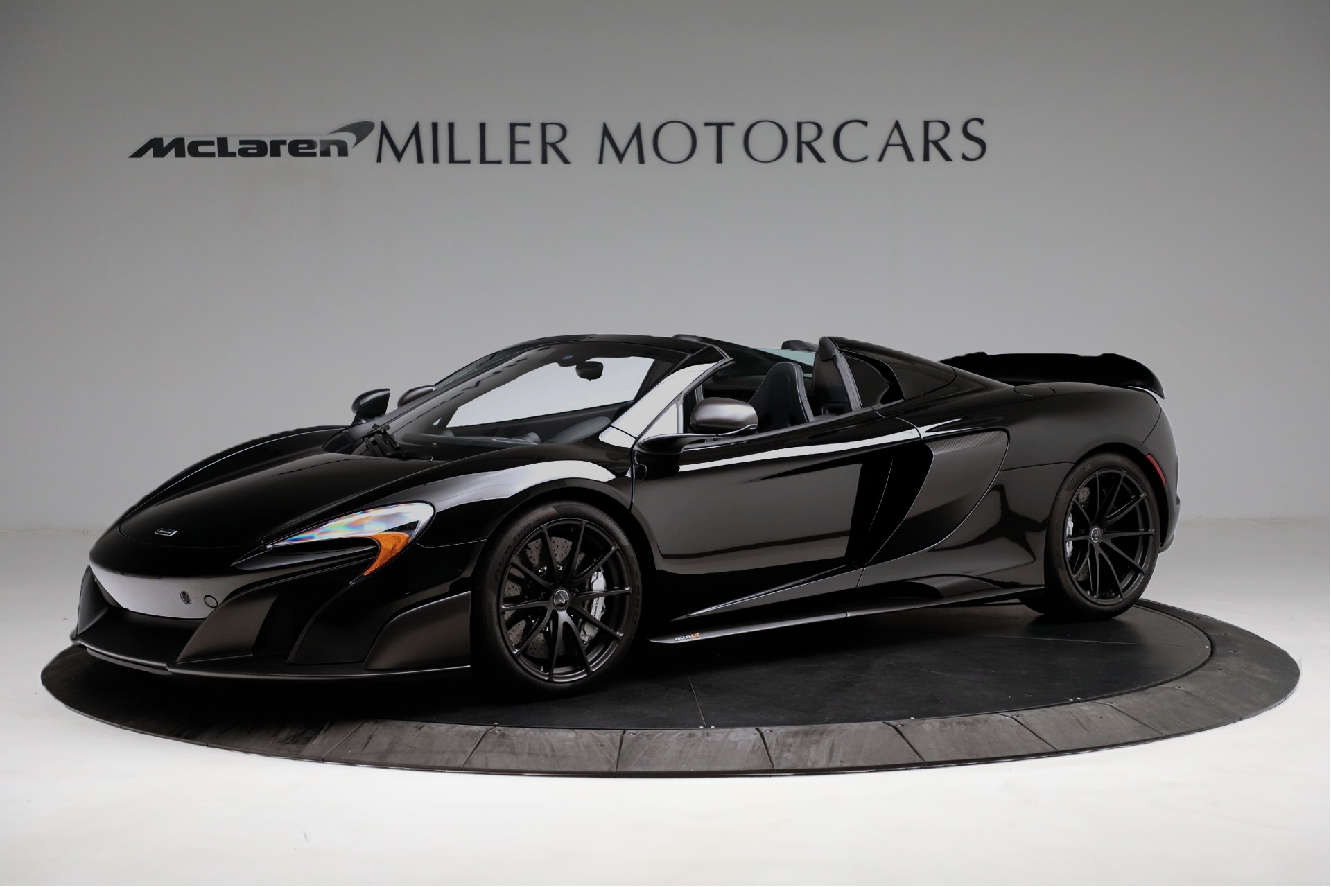 Used 2016 McLaren 675LT Convertible for sale Sold at Maserati of Westport in Westport CT 06880 1