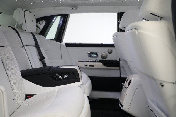 Used 2020 Rolls-Royce Phantom for sale $369,900 at Maserati of Westport in Westport CT 06880 26