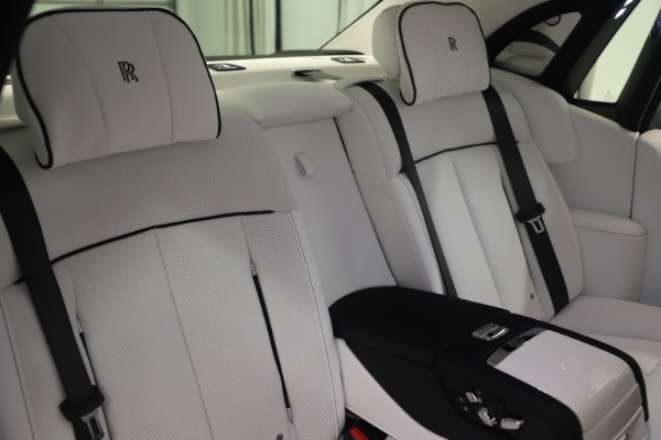 Used 2020 Rolls-Royce Phantom for sale Sold at Maserati of Westport in Westport CT 06880 27