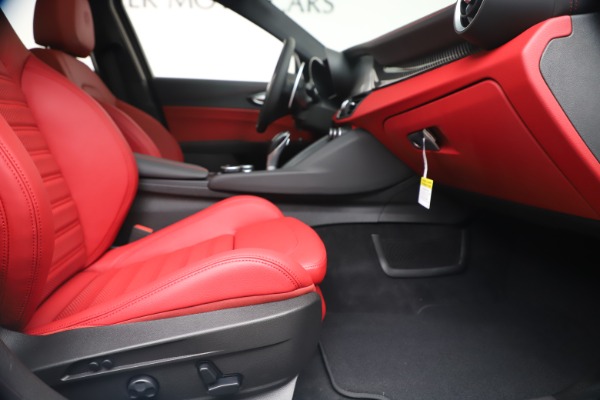 New 2019 Alfa Romeo Giulia Ti Sport Carbon Q4 for sale Sold at Maserati of Westport in Westport CT 06880 24