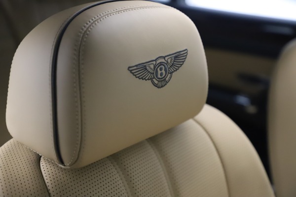 Used 2016 Bentley Flying Spur V8 for sale Sold at Maserati of Westport in Westport CT 06880 27