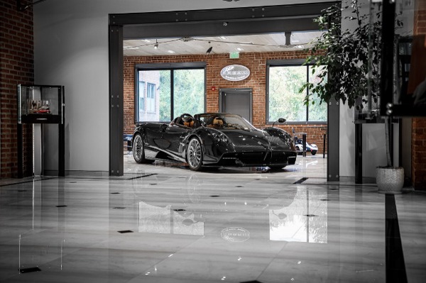 Used 2017 Pagani Huayra Roadster Roadster for sale Sold at Maserati of Westport in Westport CT 06880 4