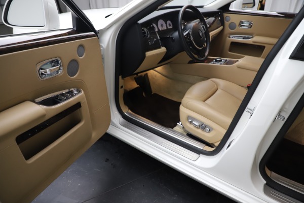 Used 2015 Rolls-Royce Ghost for sale Sold at Maserati of Westport in Westport CT 06880 23