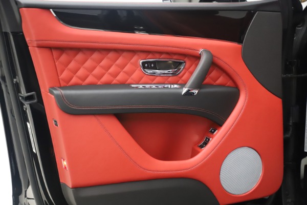 Used 2020 Bentley Bentayga V8 for sale $154,900 at Maserati of Westport in Westport CT 06880 17