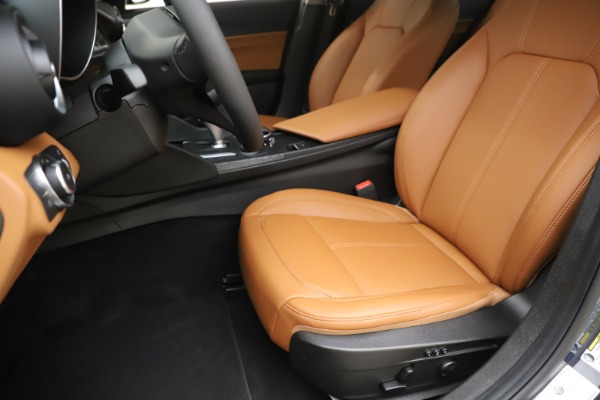 New 2019 Alfa Romeo Giulia Q4 for sale $45,240 at Maserati of Westport in Westport CT 06880 15