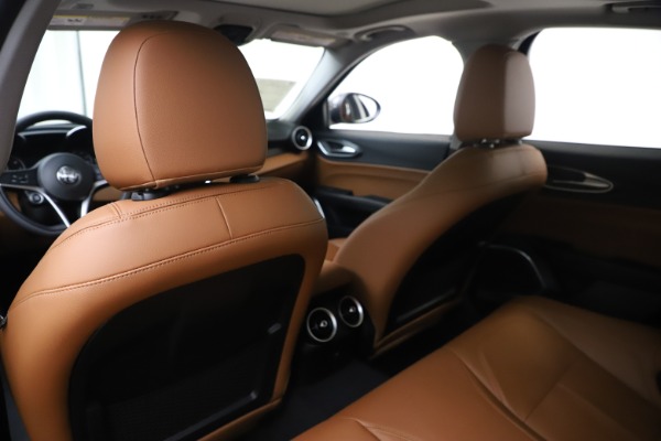 New 2019 Alfa Romeo Giulia Q4 for sale $45,240 at Maserati of Westport in Westport CT 06880 20