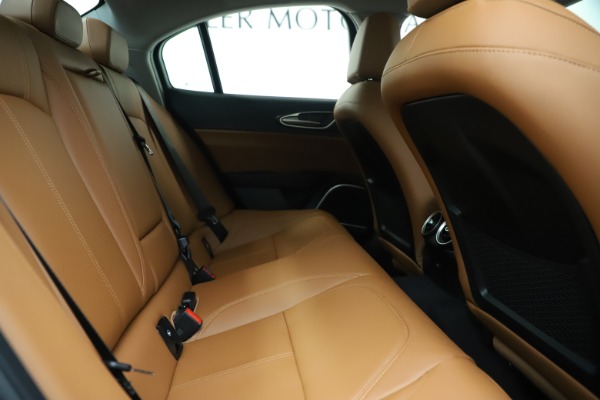 New 2019 Alfa Romeo Giulia Q4 for sale $45,240 at Maserati of Westport in Westport CT 06880 26