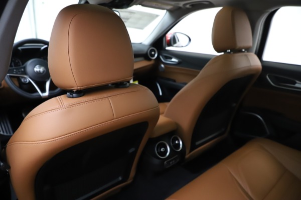 New 2019 Alfa Romeo Giulia Ti Lusso Q4 for sale $54,790 at Maserati of Westport in Westport CT 06880 20