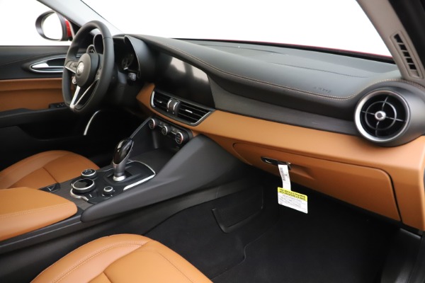 New 2019 Alfa Romeo Giulia Ti Lusso Q4 for sale $54,790 at Maserati of Westport in Westport CT 06880 22