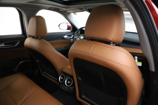 New 2019 Alfa Romeo Giulia Ti Lusso Q4 for sale $54,790 at Maserati of Westport in Westport CT 06880 28