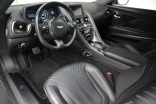Used 2017 Aston Martin DB11 V12 for sale $141,900 at Maserati of Westport in Westport CT 06880 13