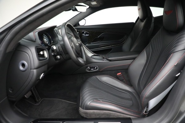 Used 2017 Aston Martin DB11 V12 for sale $141,900 at Maserati of Westport in Westport CT 06880 14