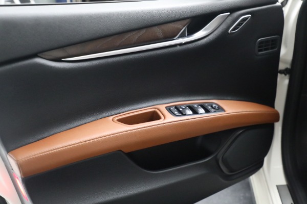 New 2019 Maserati Ghibli S Q4 for sale Sold at Maserati of Westport in Westport CT 06880 16