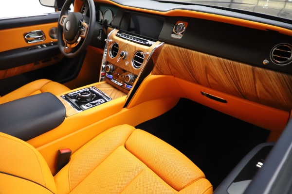 Used 2019 Rolls-Royce Cullinan for sale $329,900 at Maserati of Westport in Westport CT 06880 16