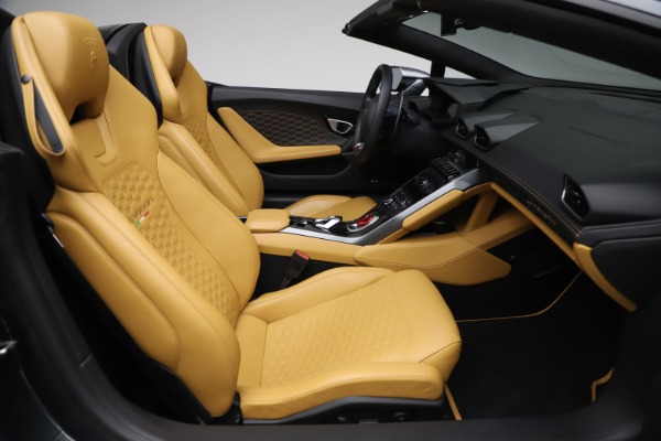 Used 2018 Lamborghini Huracan LP 580-2 Spyder for sale Sold at Maserati of Westport in Westport CT 06880 23