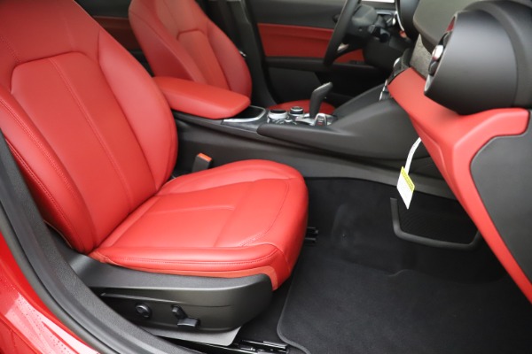 New 2020 Alfa Romeo Giulia Q4 for sale $45,740 at Maserati of Westport in Westport CT 06880 24