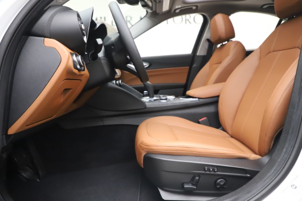 New 2020 Alfa Romeo Giulia Q4 for sale $45,590 at Maserati of Westport in Westport CT 06880 15