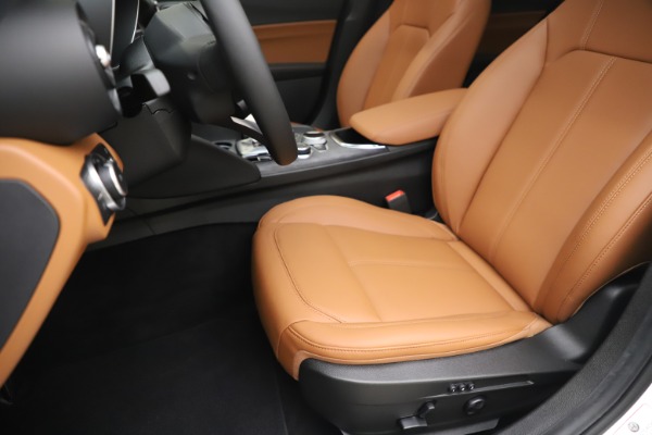 New 2020 Alfa Romeo Giulia Q4 for sale $45,590 at Maserati of Westport in Westport CT 06880 16
