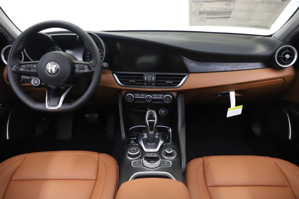 New 2020 Alfa Romeo Giulia Q4 for sale $45,590 at Maserati of Westport in Westport CT 06880 17