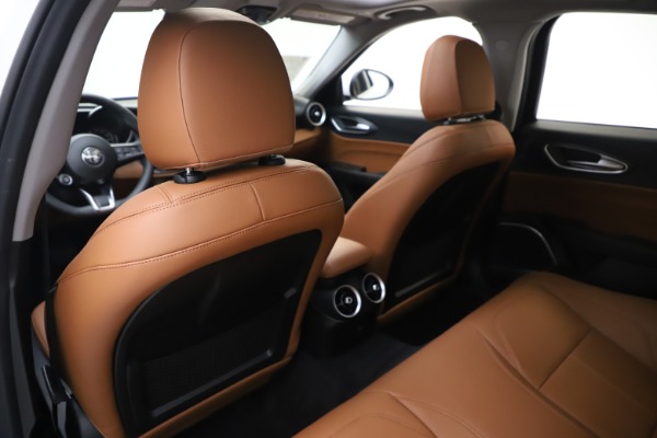 New 2020 Alfa Romeo Giulia Q4 for sale $45,590 at Maserati of Westport in Westport CT 06880 21