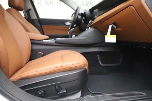 New 2020 Alfa Romeo Giulia Q4 for sale $45,590 at Maserati of Westport in Westport CT 06880 24