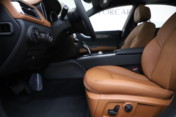 New 2020 Maserati Ghibli S Q4 for sale $79,985 at Maserati of Westport in Westport CT 06880 14