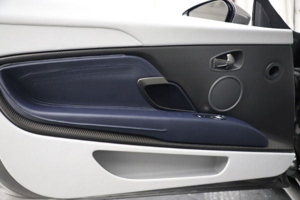 New 2020 Aston Martin DB11 Volante Convertible for sale $271,161 at Maserati of Westport in Westport CT 06880 17