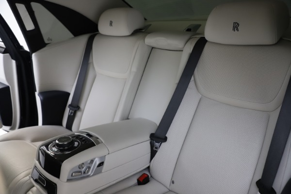 Used 2015 Rolls-Royce Ghost for sale Sold at Maserati of Westport in Westport CT 06880 17