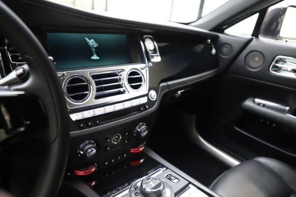 Used 2014 Rolls-Royce Wraith for sale $159,900 at Maserati of Westport in Westport CT 06880 18
