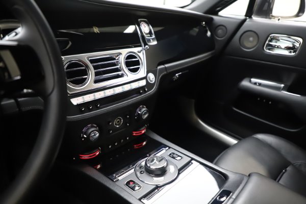 Used 2014 Rolls-Royce Wraith for sale $159,900 at Maserati of Westport in Westport CT 06880 19