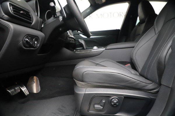 New 2020 Maserati Levante S Q4 GranSport for sale $102,285 at Maserati of Westport in Westport CT 06880 14