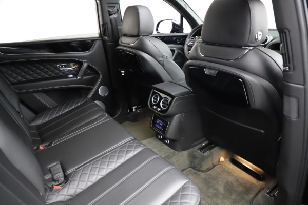 Used 2017 Bentley Bentayga W12 for sale $139,900 at Maserati of Westport in Westport CT 06880 28