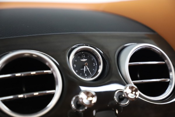 Used 2016 Bentley Flying Spur V8 for sale Sold at Maserati of Westport in Westport CT 06880 21