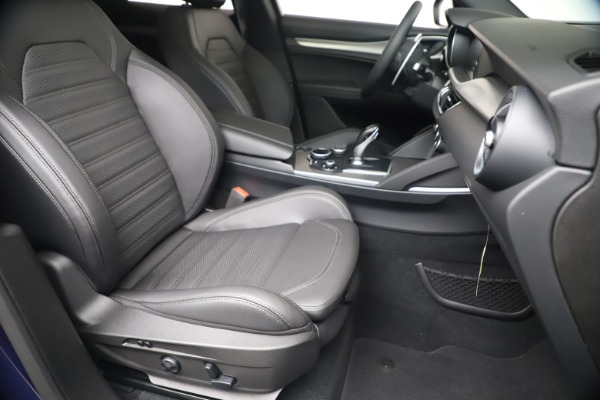 New 2019 Alfa Romeo Stelvio Ti Sport Q4 for sale Sold at Maserati of Westport in Westport CT 06880 24