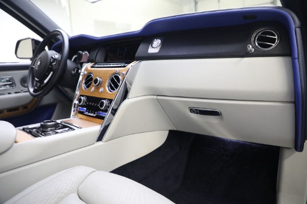 Used 2019 Rolls-Royce Cullinan for sale Sold at Maserati of Westport in Westport CT 06880 19