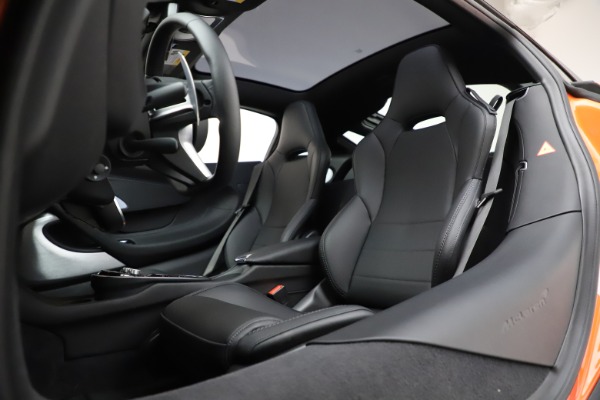 New 2020 McLaren GT Coupe for sale $246,975 at Maserati of Westport in Westport CT 06880 21