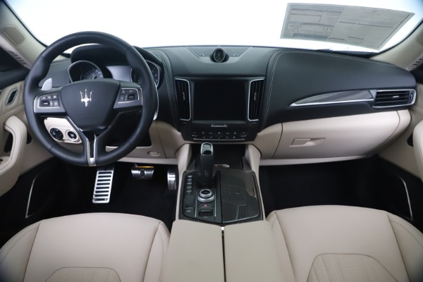 New 2020 Maserati Levante S Q4 GranLusso for sale $97,335 at Maserati of Westport in Westport CT 06880 16