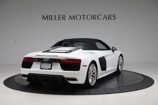 Used 2017 Audi R8 5.2 quattro V10 Spyder for sale Sold at Maserati of Westport in Westport CT 06880 16