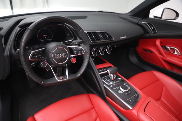 Used 2017 Audi R8 5.2 quattro V10 Spyder for sale Sold at Maserati of Westport in Westport CT 06880 19