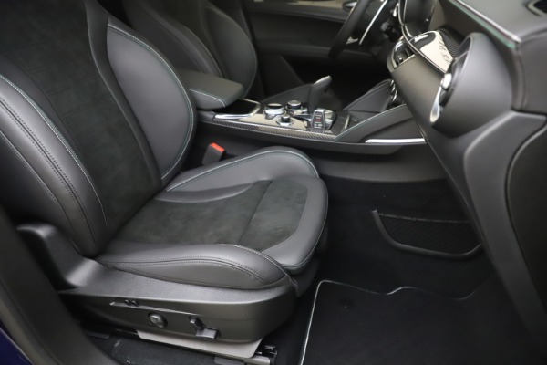 New 2020 Alfa Romeo Stelvio Quadrifoglio for sale $88,845 at Maserati of Westport in Westport CT 06880 24