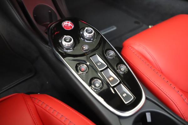 New 2020 McLaren GT Coupe for sale $257,242 at Maserati of Westport in Westport CT 06880 25