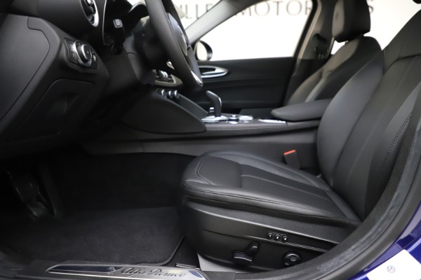 New 2020 Alfa Romeo Giulia Ti Q4 for sale $46,145 at Maserati of Westport in Westport CT 06880 14