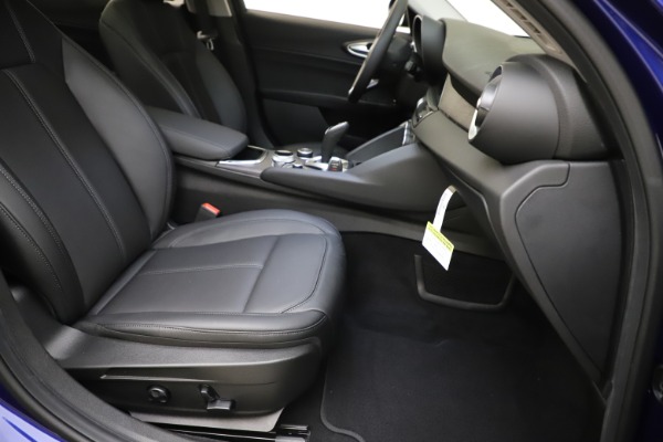 New 2020 Alfa Romeo Giulia Ti Q4 for sale $46,145 at Maserati of Westport in Westport CT 06880 24