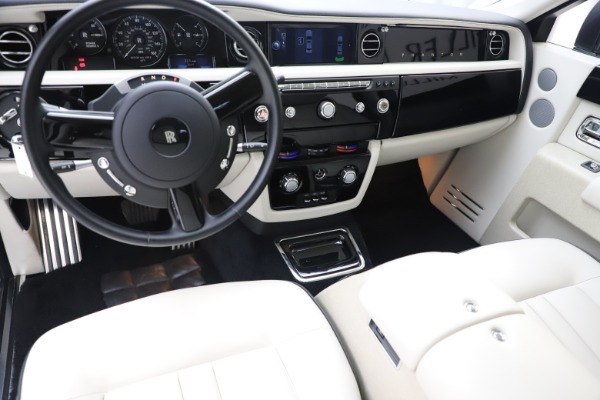 Used 2013 Rolls-Royce Phantom for sale Sold at Maserati of Westport in Westport CT 06880 12