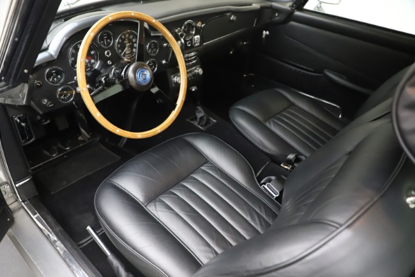 Used 1964 Aston Martin DB5 for sale Sold at Maserati of Westport in Westport CT 06880 15