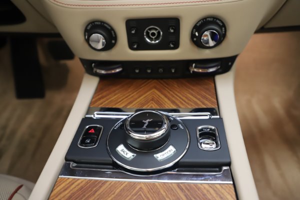 Used 2016 Rolls-Royce Dawn for sale $239,900 at Maserati of Westport in Westport CT 06880 26