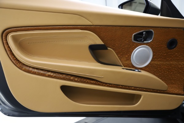 Used 2017 Aston Martin DB11 V12 for sale Sold at Maserati of Westport in Westport CT 06880 17